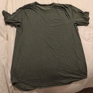 Men’s Lululemon License to Train Short Sleeve Shirt